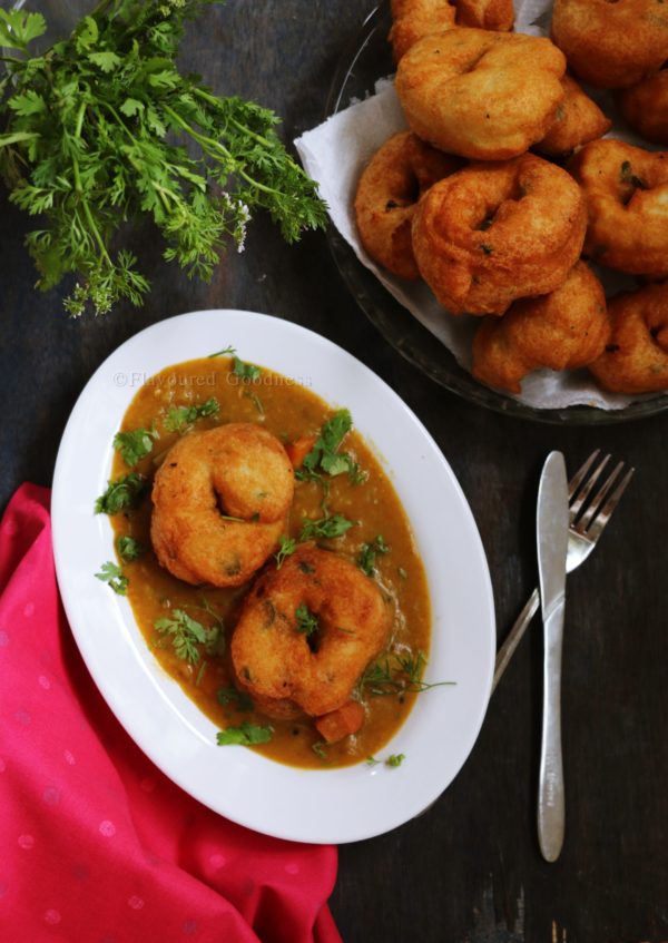 Medhu Vada Recipe | Ulundu Vadai Recipe